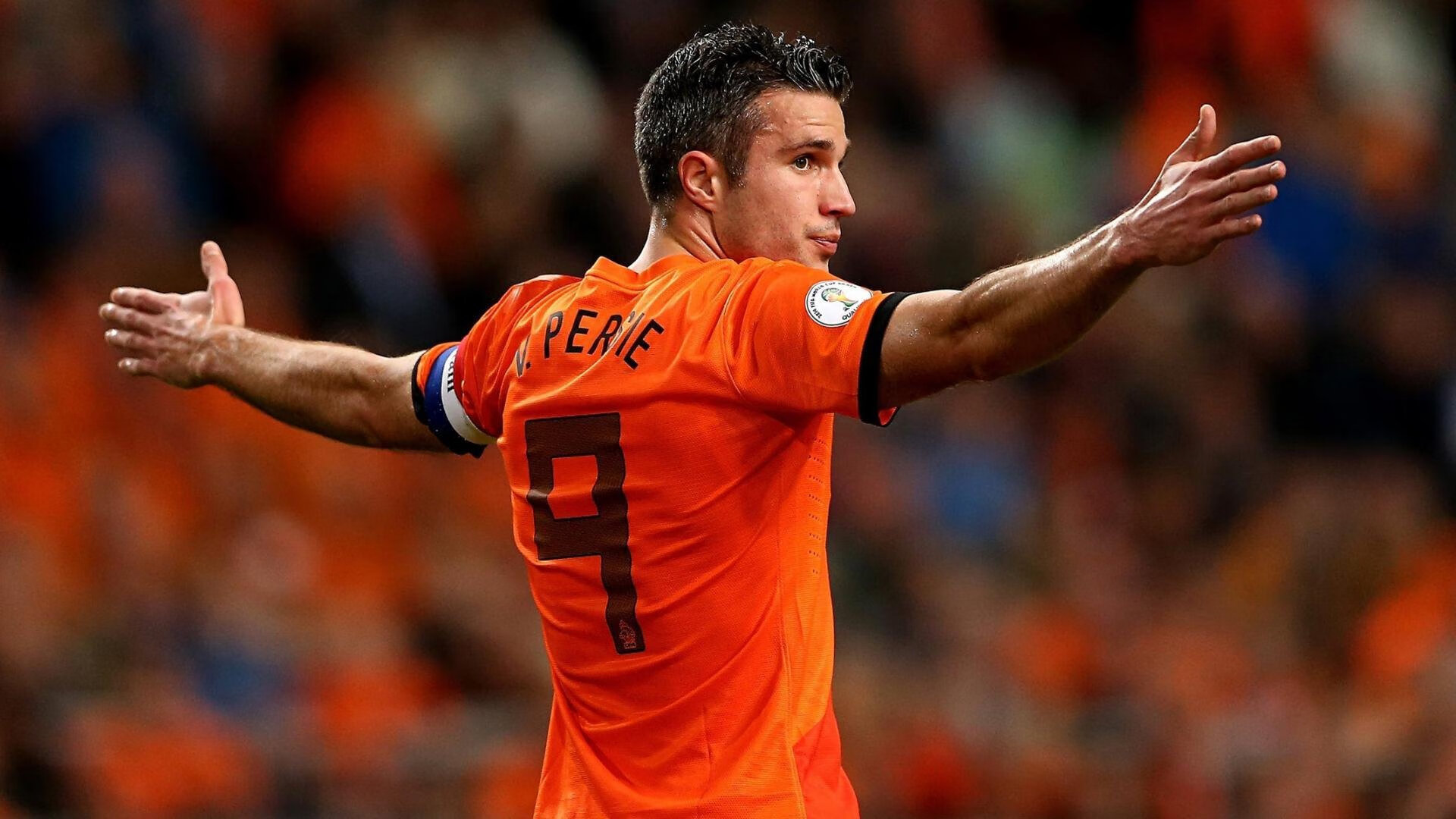 悬念丛生游泳新人挑战名将